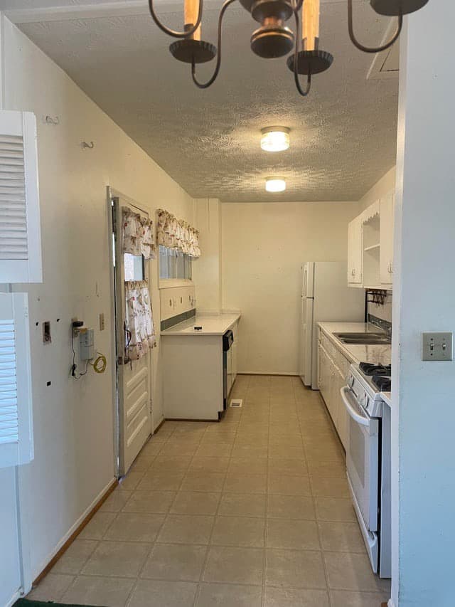 kitchen remodel — before